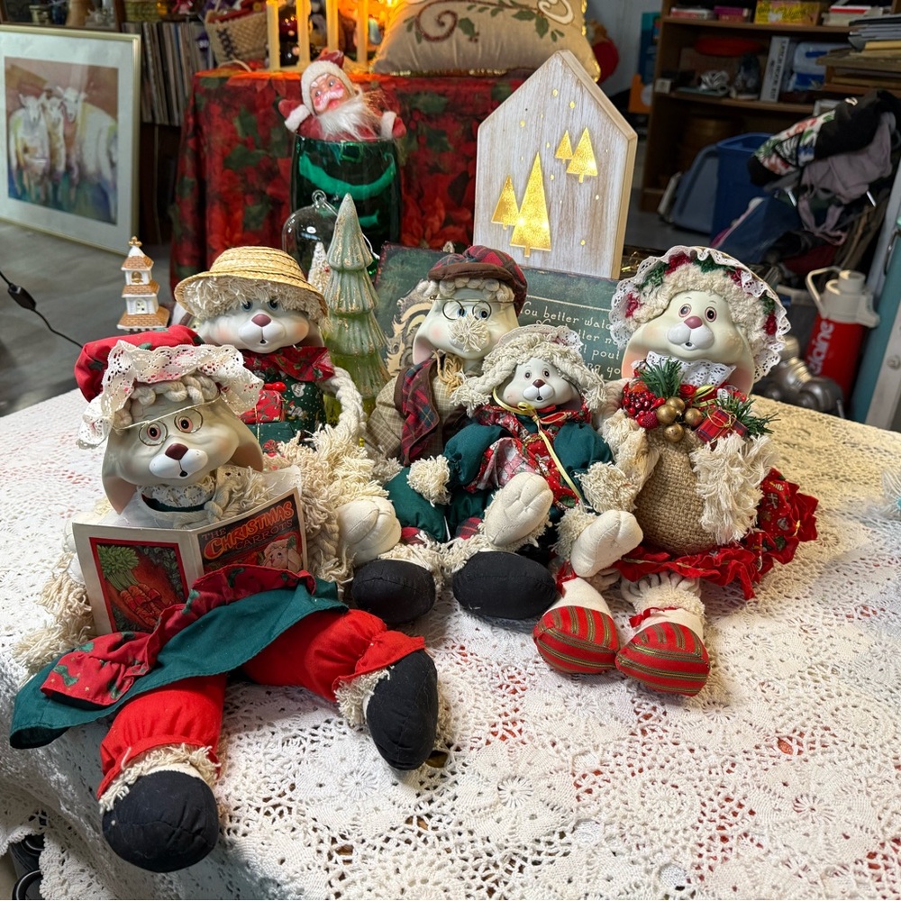 Vintage House of Lloyd Bunny Christmas Shelf Sitters